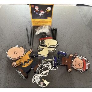 Set Of 3 Peanuts Lighted Pathway Markers Ice‎ Skating Snoopy Charlie Brown Linus